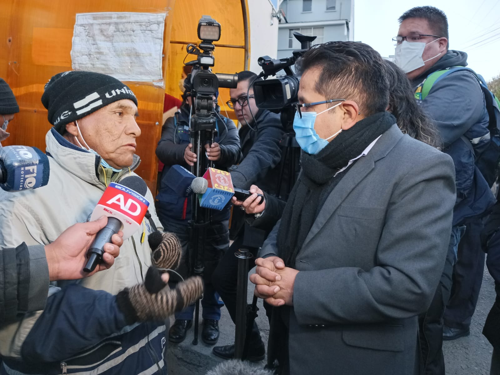 Defensor del Pueblo verifica atención en el Complejo Hospitalario de Miraflores e identifica cuatro falencias