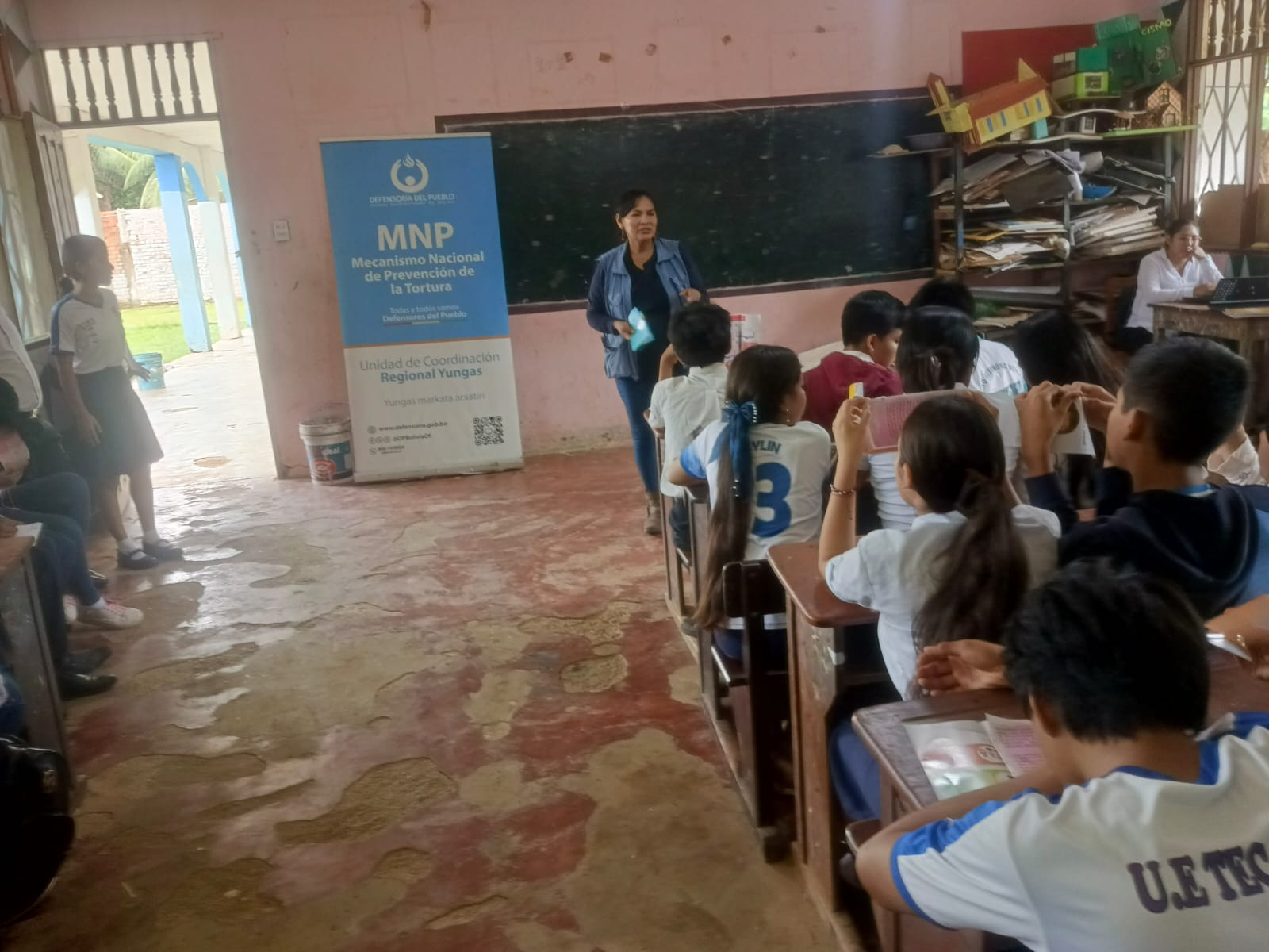 DEFENSORÍA DEL PUEBLO IMPARTE TALLERES DE PREVENCIÓN DE BULLYING Y ABUSO SEXUAL DIRIGIDO A ESTUDIANTES DEL NIVEL SECUNDARIO EN EL MUNICIPIO DE IXIAMAS