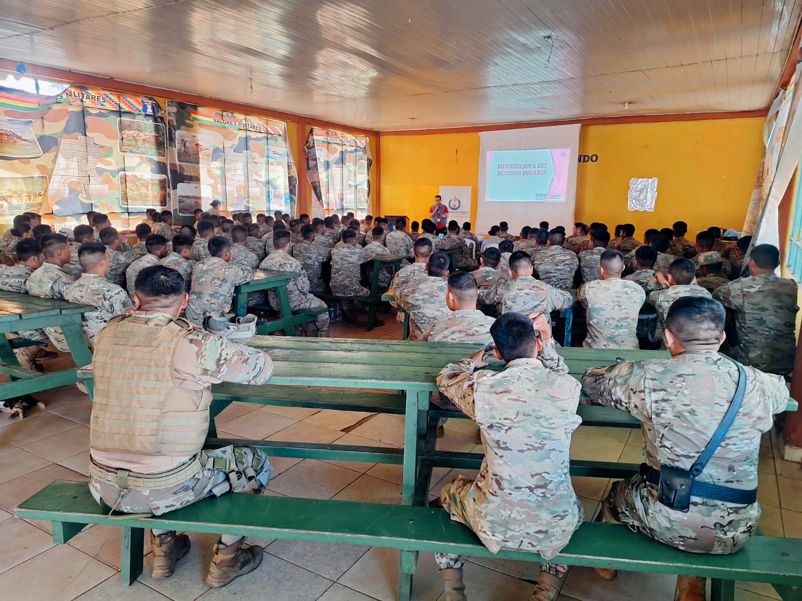 DEFENSORÍA DEL PUEBLO CAPACITA EN DERECHOS HUMANOS A MIEMBROS BATALLON DE INGENIERÍA MILITAR “VI RIOSHIÑO”