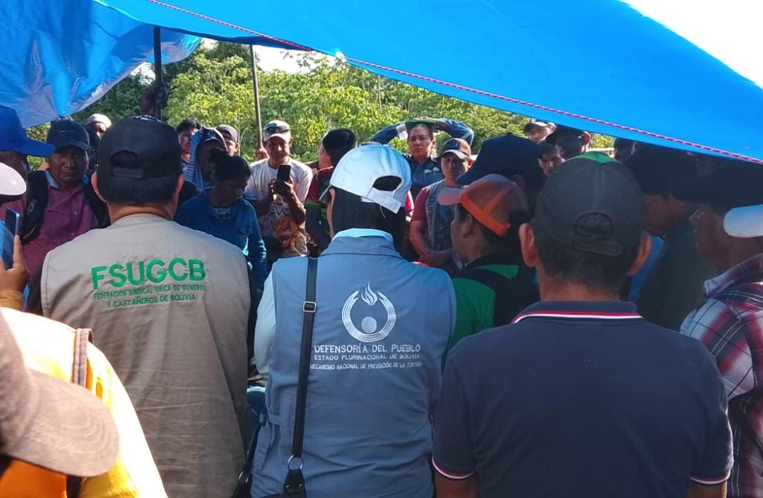 DEFENSORÍA DEL PUEBLO INTERVIENE EN CONFLICTO POR PRECIO DE LA CASTAÑA Y ACOMPAÑA DIÁLOGO ENTRE AUTORIDADES Y SECTORES MOVILIZADOS