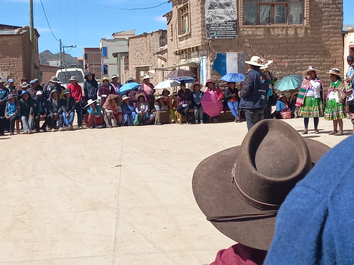 DEFENSORÍA DEL PUEBLO PACIFICA CONFLICTO DE COMUNIDADES DE LOS AYLLUS PURACA Y LAIME DEL NORTE POTOSÍ E INICIA ACCIONES PARA SOLUCIONAR EL PROBLEMA