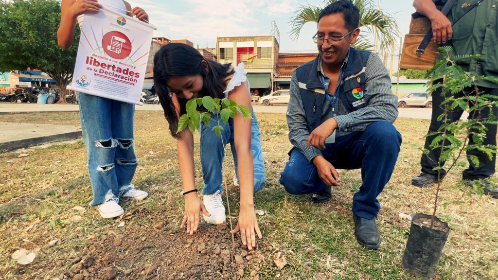 Defensoría del Pueblo en Beni, Siembra 100 Plantines conmemorando los 25 años de la Defensoría del Pueblo y 75 años de la Declaración Universal de los Derechos Humanos