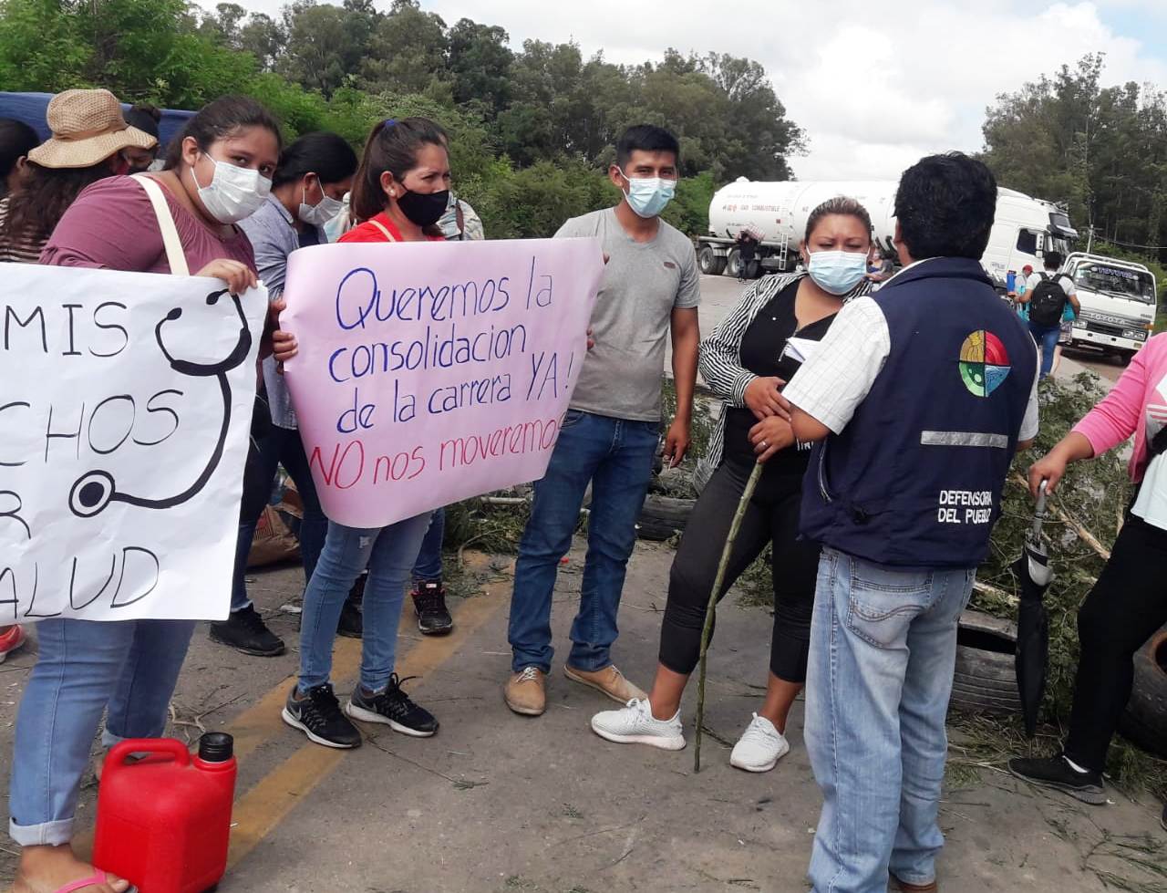 DEFENSORÍA DEL PUEBLO INSTA A LA UNIVERSIDAD JUAN MISAEL SARACHO INSTALAR MESAS DE DIÁLOGO ANTE DEMANDA DE ESTUDIANTES POR APERTURA DE LA CARRERA DE ENFERMERÍA