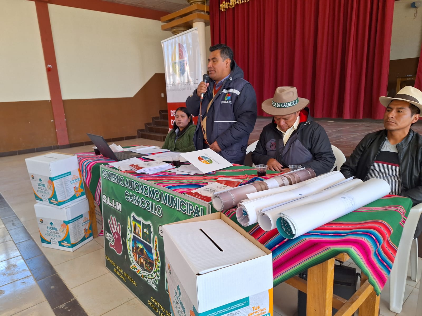 DELEGACIÓN DEFENSORIAL DE ORURO SUSCRIBE ACUERDOS CON CANAL 10 CARACOLLO TV Y RADIO BAHAI BOLIVIA PARA DIFUSION DE AUDIOVISUALES SOBRE DERECHOS HUMANOS