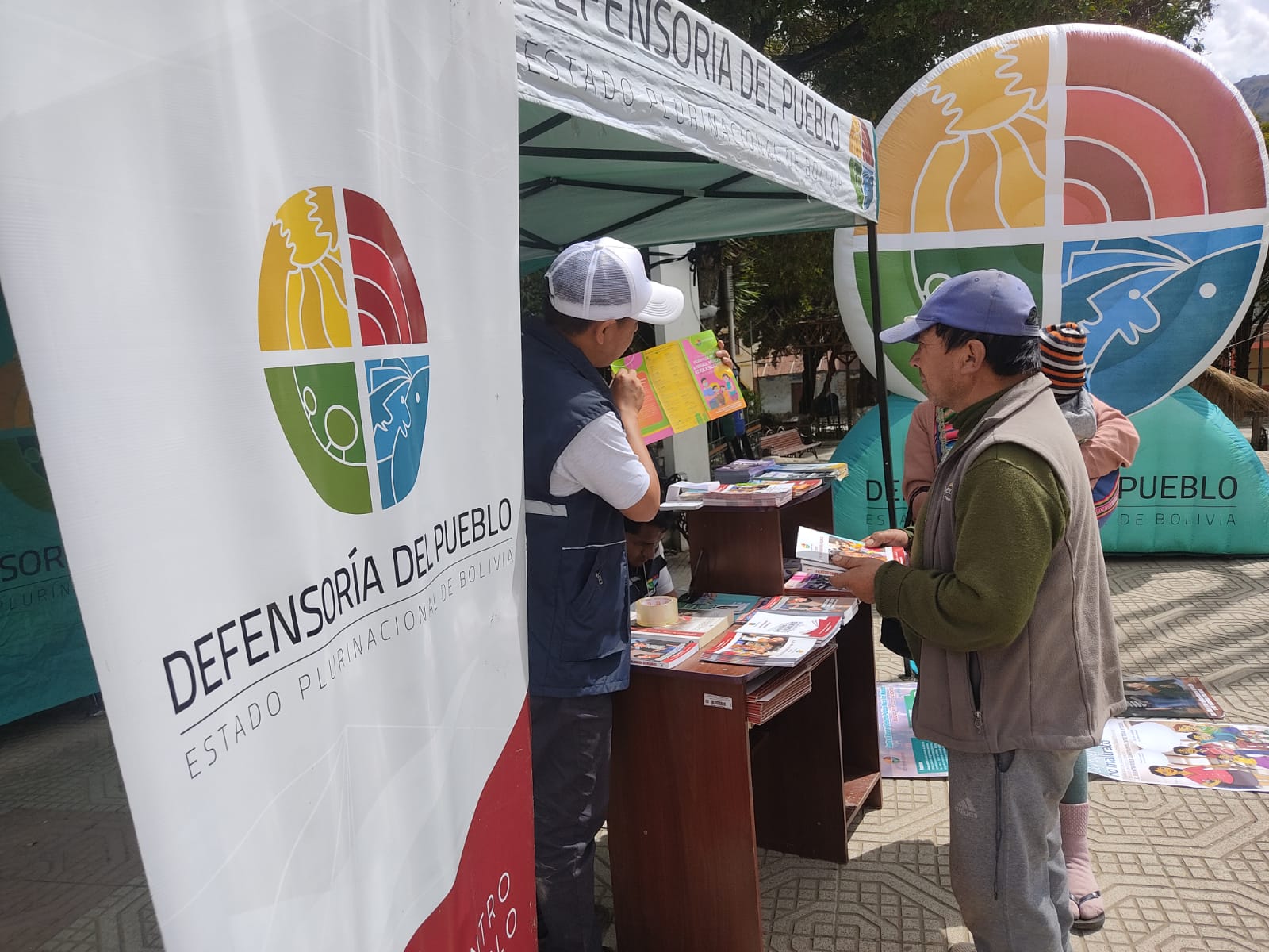 LA DEFENSORÍA DEL PUEBLO REALIZÓ EN EL MUNICIPIO DE COLOMI UNA FERIA INTERINSTITUCIONAL "POR LA CONVIVENCIA PACÍFICA Y RECONCILIACIÓN", EN CONMEMORACIÓN AL DÍA INTERNACIONAL DE LOS DERECHOS HUMANOS.