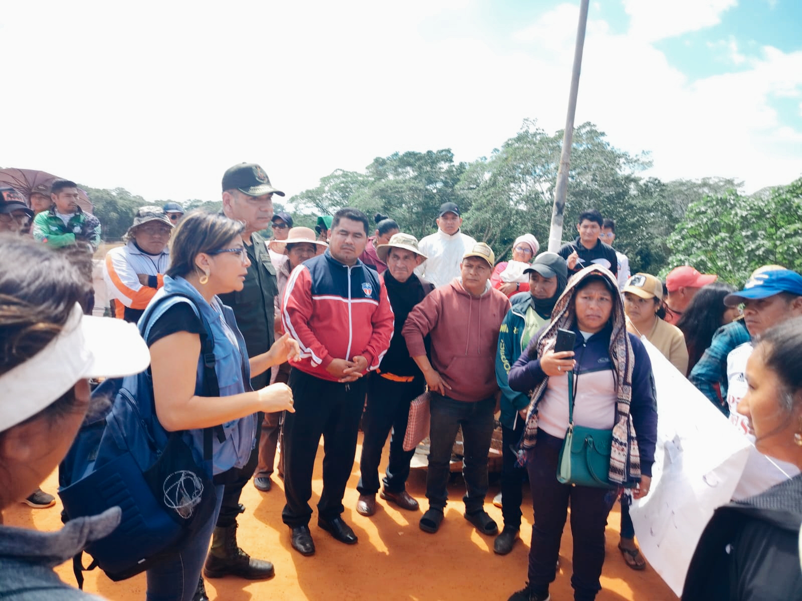 DEFENSORÍA DEL PUEBLO Y EL COMANDO DEPARTAMENTAL DE LA POLICÍA DE PANDO LOGRAN LA LIBERACIÓN DE LA RUTA EN PUERTO RICO MEDIANTE EL DIÁLOGO