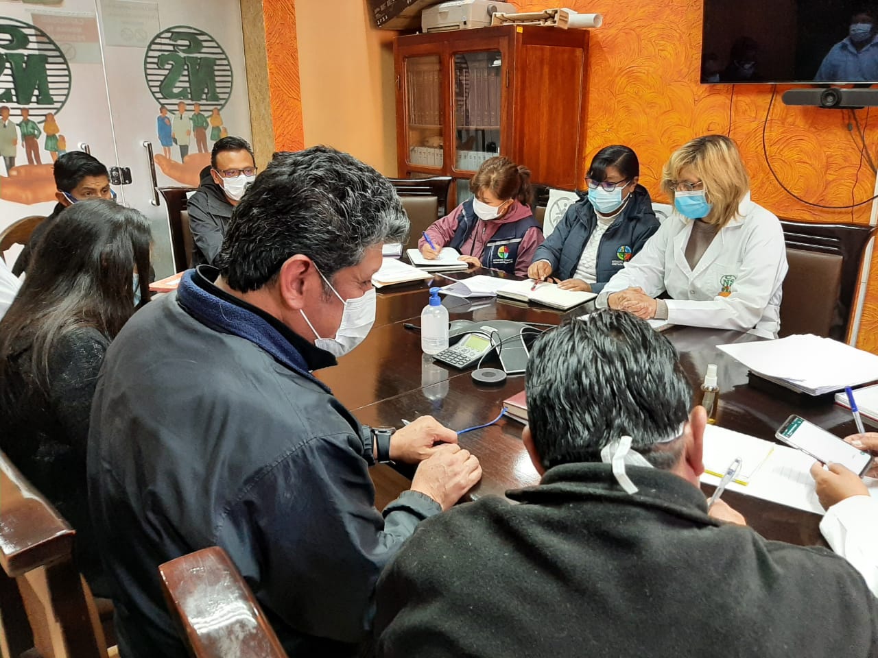 LA CNS REGIONAL POTOSÍ EN REUNIÓN CONVOCADA POR LA DEFENSORÍA DEL PUEBLO COMPROMETE CONTRATACIÓN DE BIOQUÍMICOS PARA CENTROS COVID