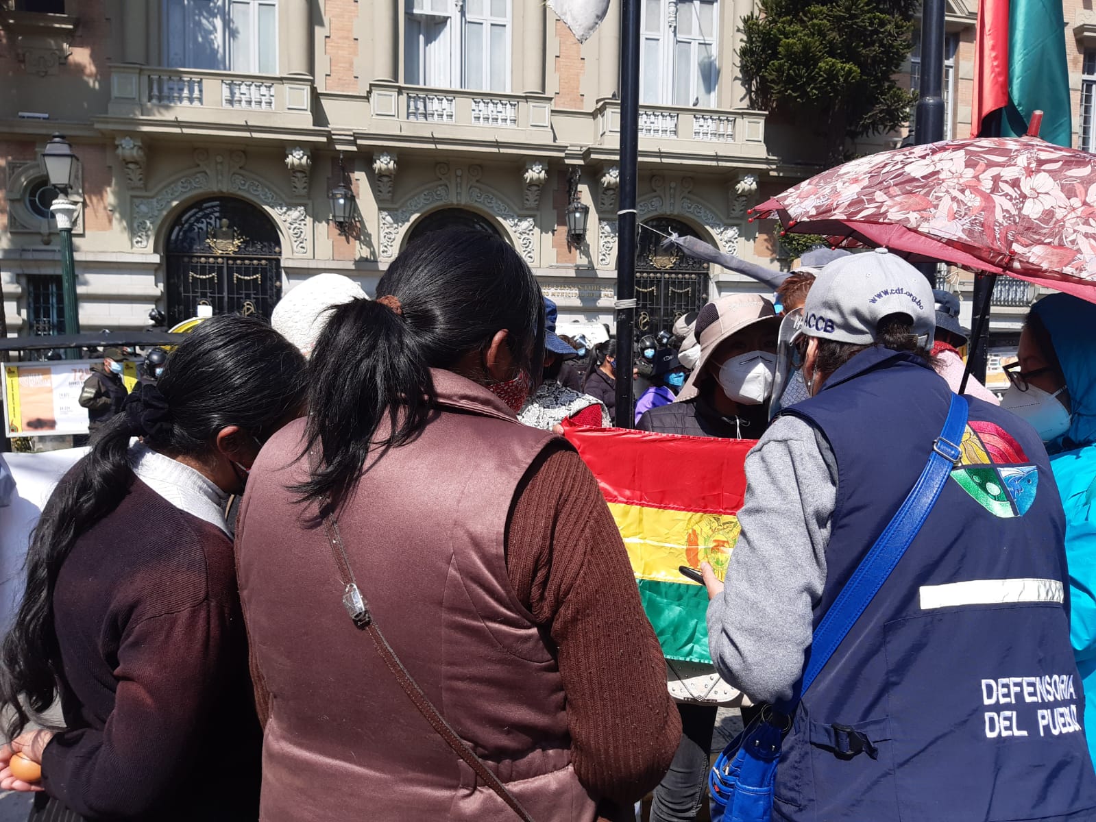 DEFENSORÍA DEL PUEBLO EXHORTA AL MUNICIPIO PACEÑO A PROYECTAR UNA NUEVA REUNIÓN CON PADRES DE FAMILIA PARA TRATAR CANASTA ESTUDIANTIL