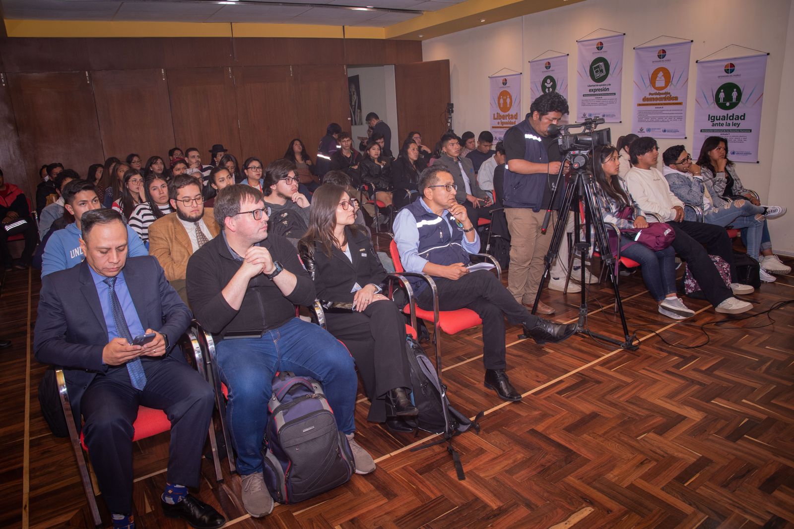 DEFENSORÍA DEL PUEBLO ORGANIZA EL PRIMER MOOT COURT EN DERECHOS HUMANOS