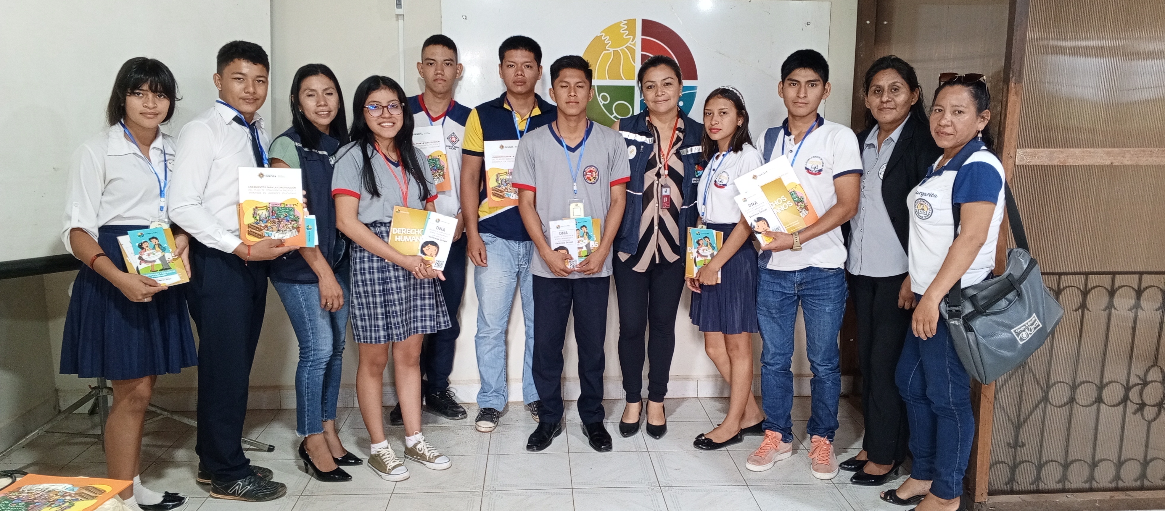 DEFENSORÍA DEL PUEBLO IMPULSA ENCUENTRO PARA FORTALECER EL PROCESO FORMATIVO DE DEFENSORAS Y DEFENSORES ESTUDIANTILES EN EL DISTRITO DE COBIJA