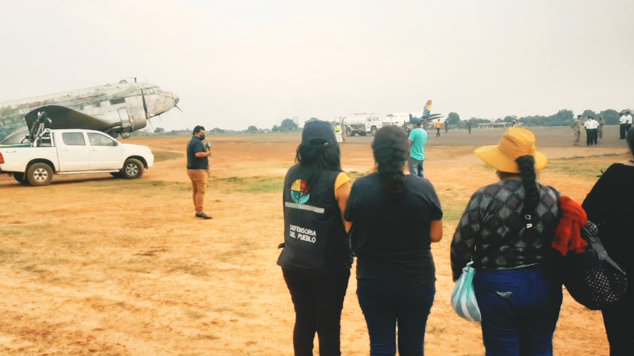 DEFENSORÍA DEL PUEBLO EN RIBERALTA GESTIONÓ ANTE LA FUERZA NAVAL EL TRASLADO DEL CUERPO DEL MARINERO QUE PERDIÓ LA VIDA EN EL RÍO BENI VÍA AÉREO