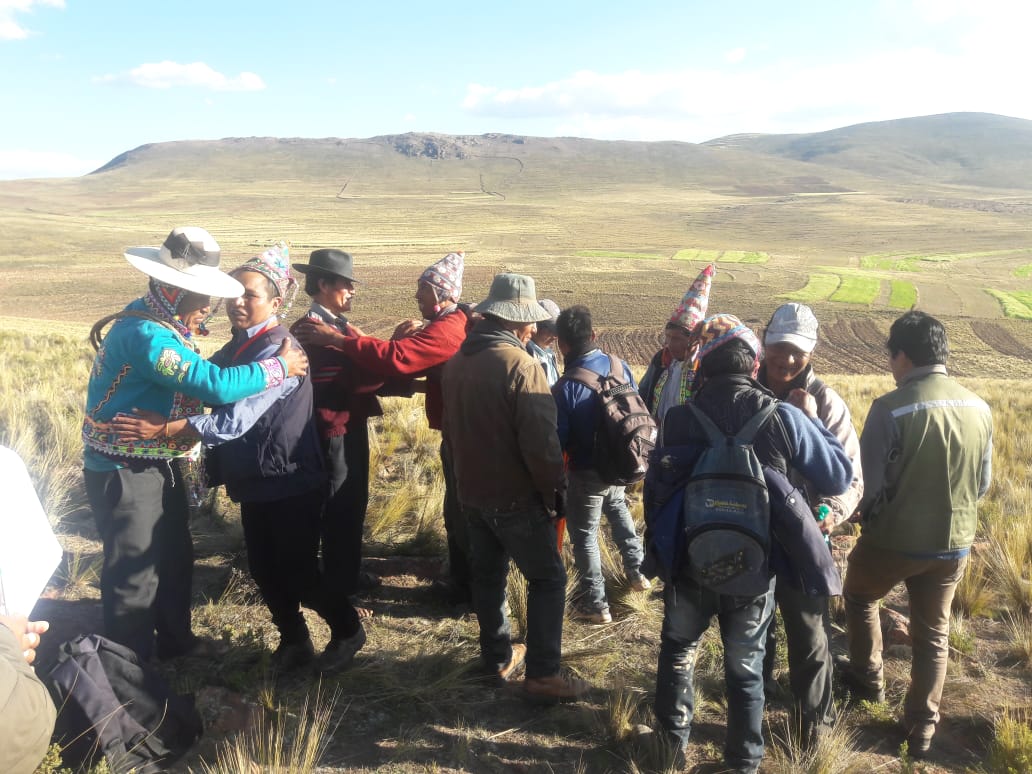 DEFENSORÍA DEL PUEBLO, INRA POTOSI Y COMUNARIOS DE POCOATA LOGRAN ENTENDIMIENTO EN CONFLICTO POR TIERRAS EN MEDIO DE DISPAROS