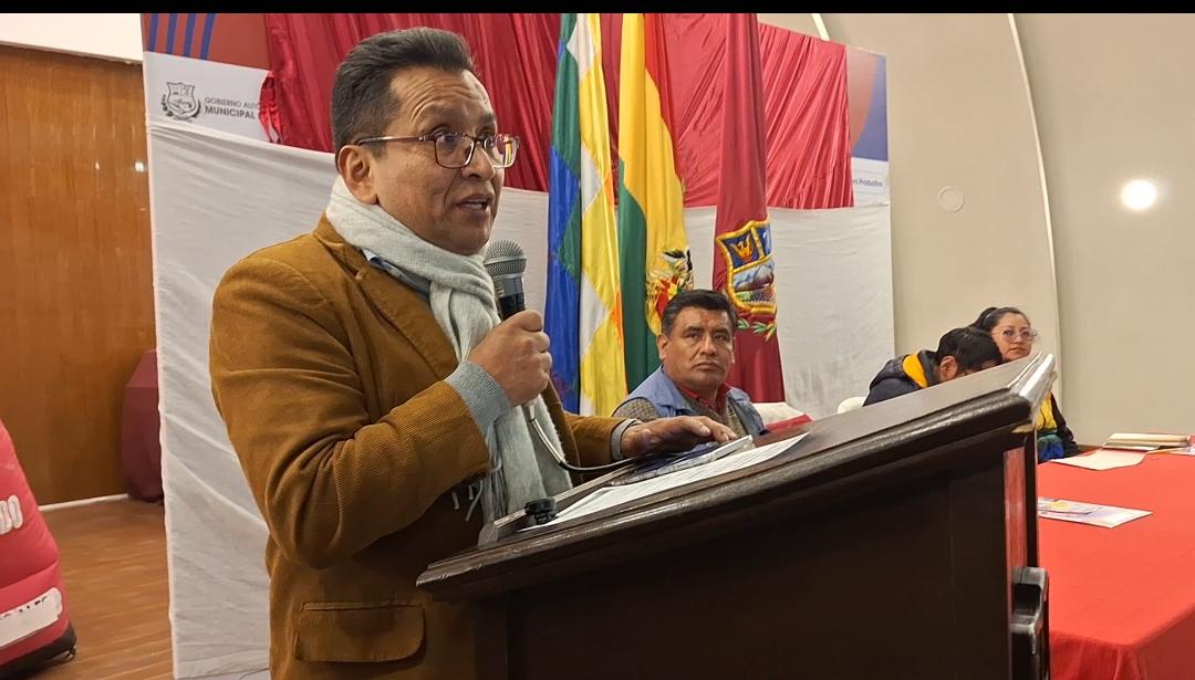 DEFENSORÍA DEL PUEBLO FORTALECE LA ATENCIÓN CON ENFOQUE DE DERECHOS A LAS POBLACIONES LGBTIQ+ MEDIANTE TALLER DE SENSIBILIZACIÓN EN ORURO