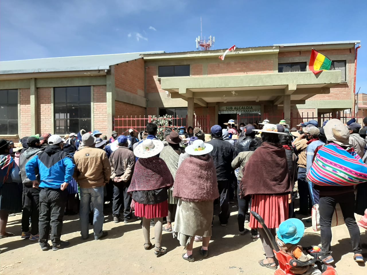 DEFENSORÍA DEL PUEBLO INTERVIENE Y POSIBILITA EL RESCATE DE DOS MUJERES ACUSADAS DE ROBO EN LLALLAGUA