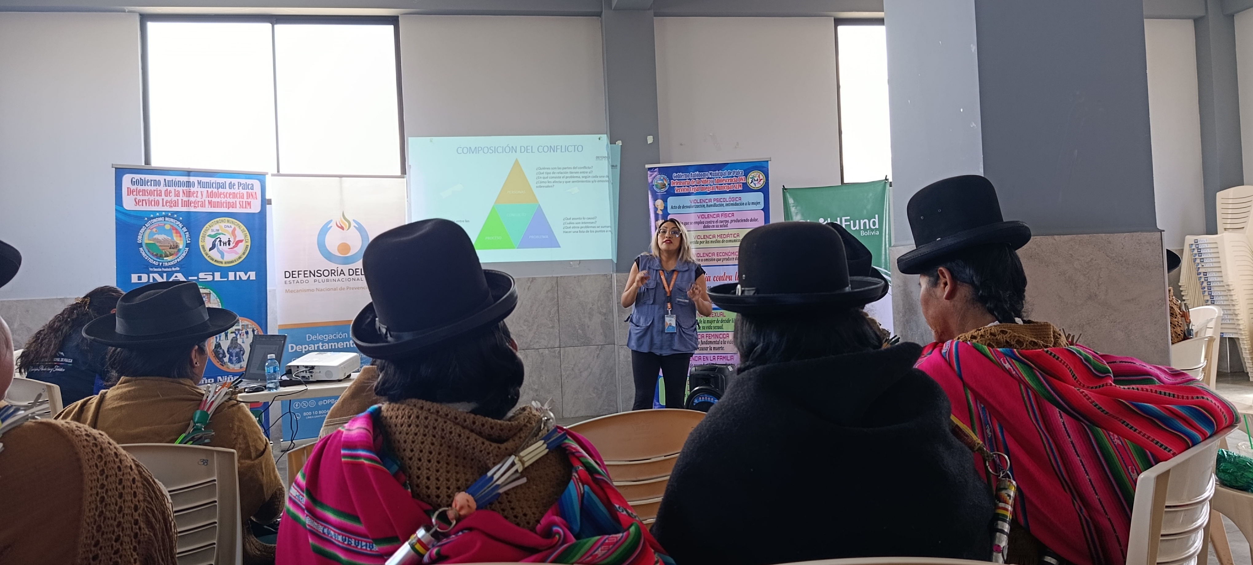 LA PAZ: DEFENSORÍA DEL PUEBLO PROMUEVE LA CULTURA DE PAZ Y LA PREVENCIÓN DE LA VIOLENCIA CONTRA LA MUJER