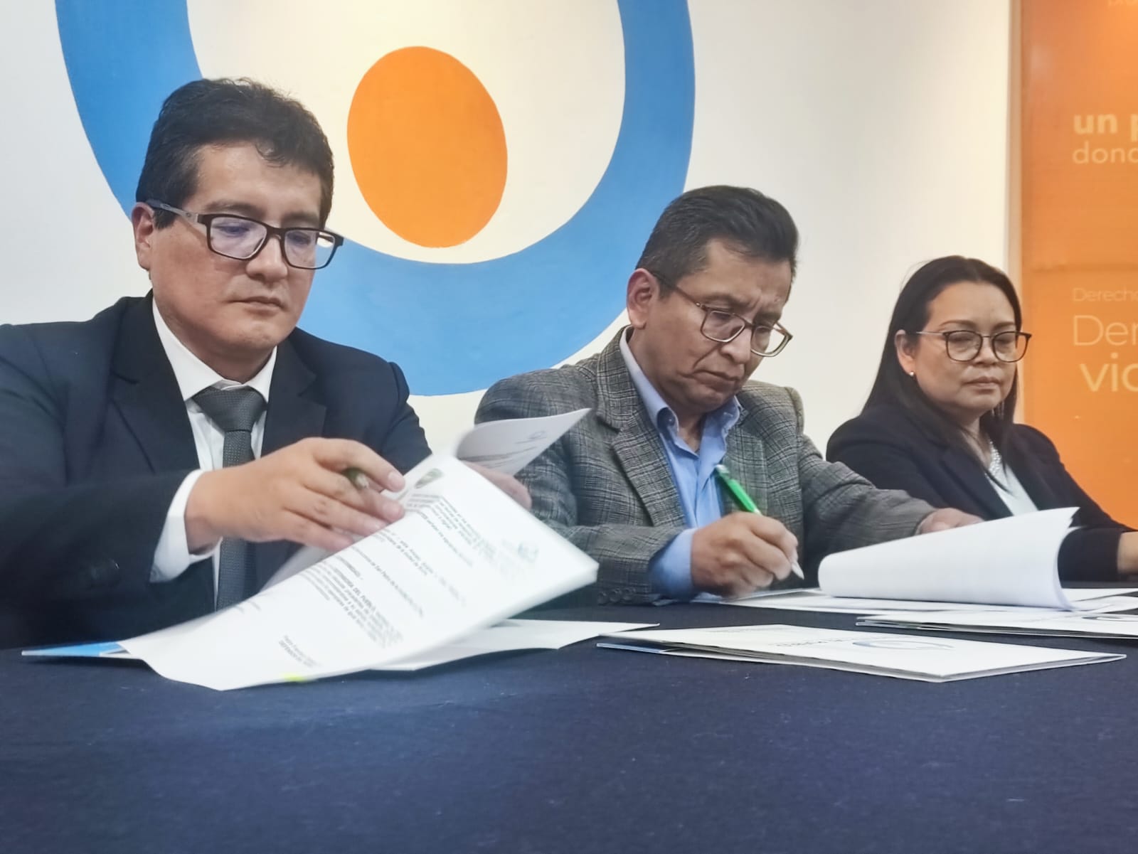 DERECHOS DE LA MADRE TIERRA Y ACCESO A LA JUSTICIA SE FORTALECEN CON FIRMA DE CONVENIO ENTRE LA DEFENSORÍA DEL PUEBLO Y EL TRIBUNAL AGROAMBIENTAL