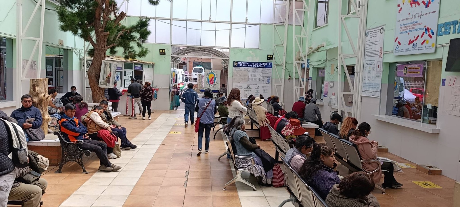 Defensoría del Pueblo alerta crisis por falta de insumos en el Hospital de la Mujer y exige acciones urgentes de las autoridades