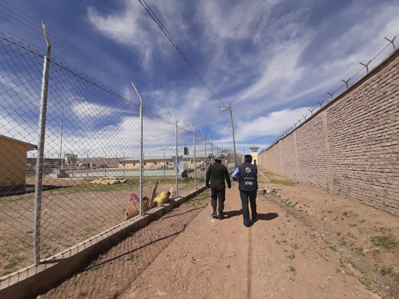 COORDINACIÓN REGIONAL DE LA DEFENSORÍA DEL PUEBLO EN LLALLAGUA EXHORTA A RÉGIMEN PENITENCIARIO A DISMINUIR EL HACINAMIENTO CARCELARIO EN SAN MIGUEL DE UNCÍA