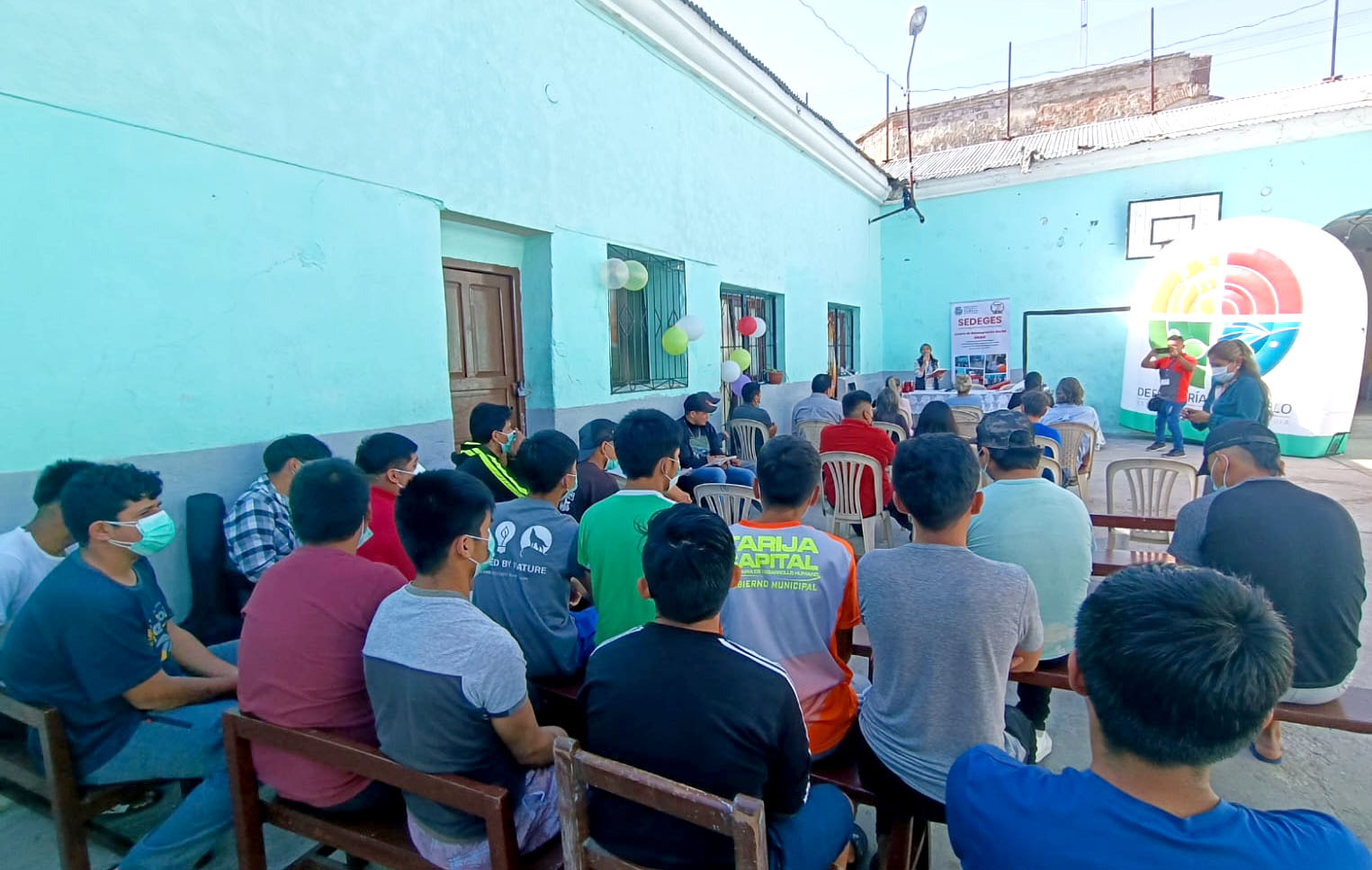 DEFENSORÍA DEL PUEBLO Y SEDEGES REALIZAN RELANZAMIENTO DEL PROGRAMA DE LECTURA “LIBROS POR SUEÑOS” EN EL CENTRO DE REINTEGRACIÓN SOCIAL OASIS DE TARIJA