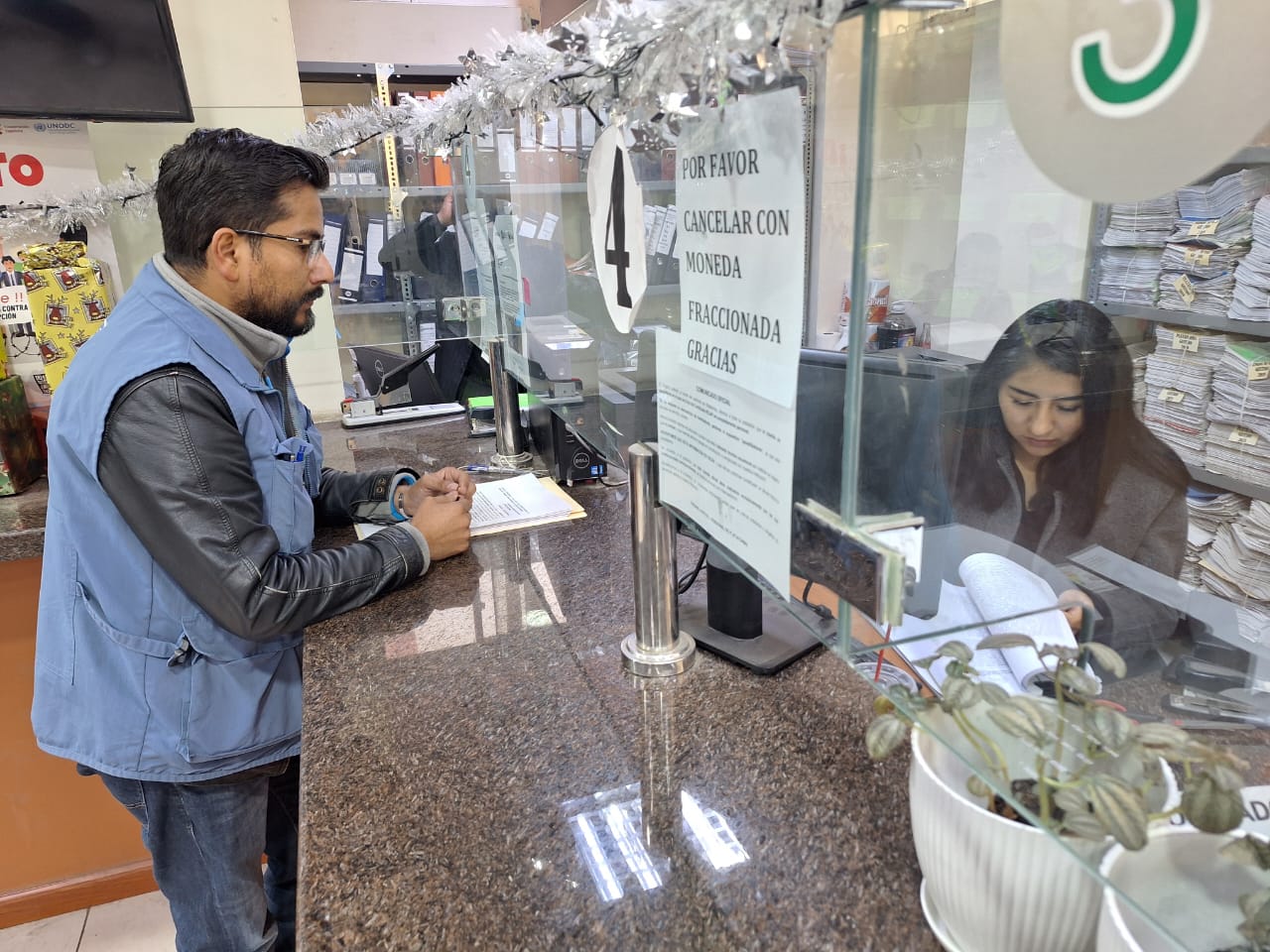 ACCIÓN CONSTITUCIONAL DE LA DEFENSORÍA DEL PUEBLO GARANTIZA ESTABILIDAD LABORAL A PACIENTE CON CÁNCER EN ORURO