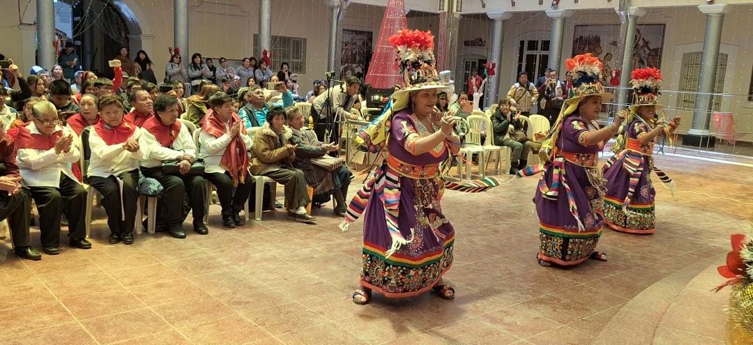 LA DELEGACIÓN DEFENSORIAL DE ORURO CELEBRA EXITOSAMENTE EL FESTIVAL POR LOS DERECHOS HUMANOS EN CONMEMORACIÓN A LOS 76 AÑOS DE LA DECLARACIÓN UNIVERSAL DE LOS DERECHOS HUMANOS