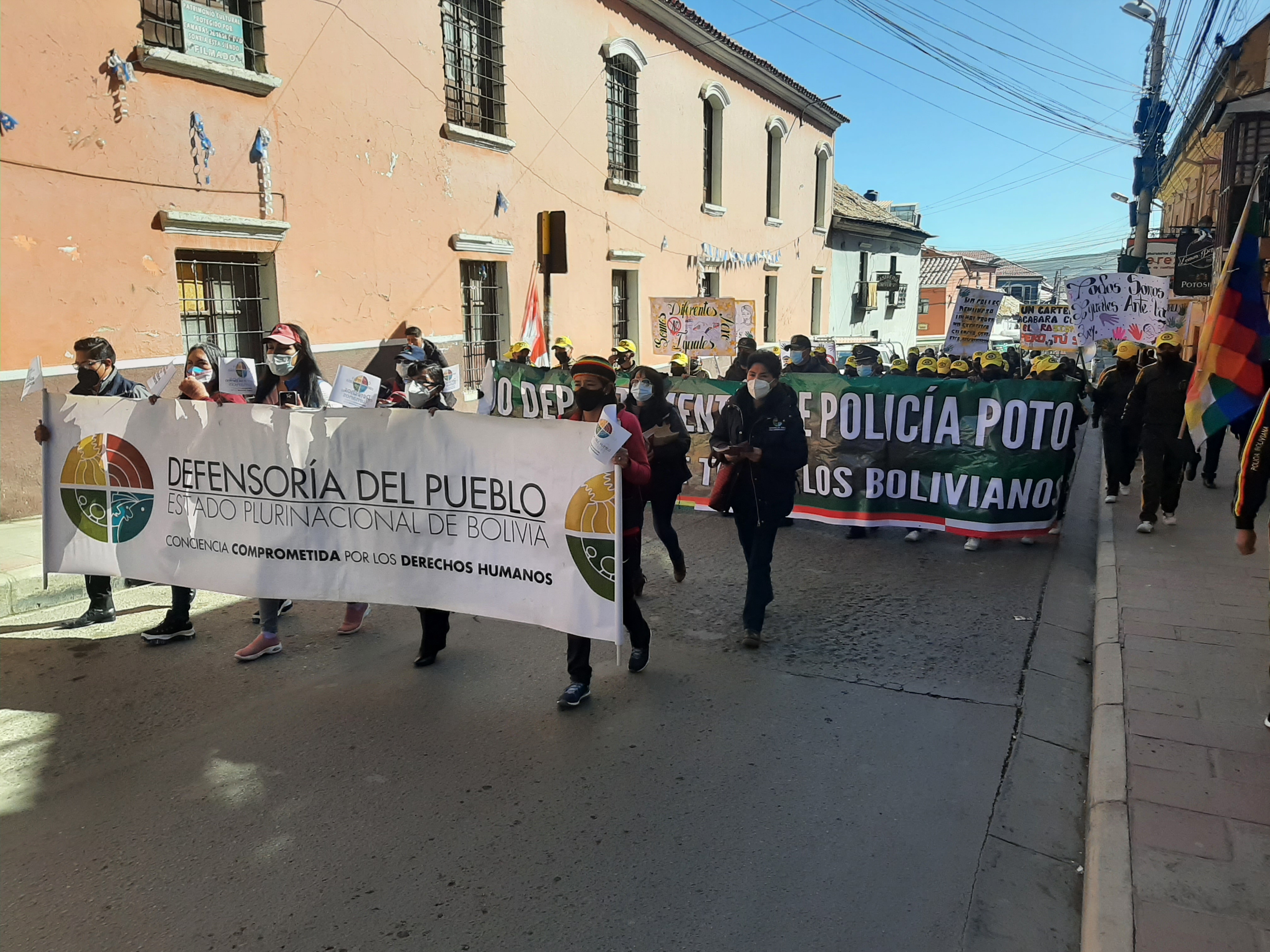 DEFENSORÍA DEL PUEBLO CON UN TALLER Y OTRAS ACTIVIDADES CONMEMORA EL DÍA NACIONAL CONTRA EL RACISMO Y TODA FORMA DE DISCRIMINACIÓN EN POTOSÍ