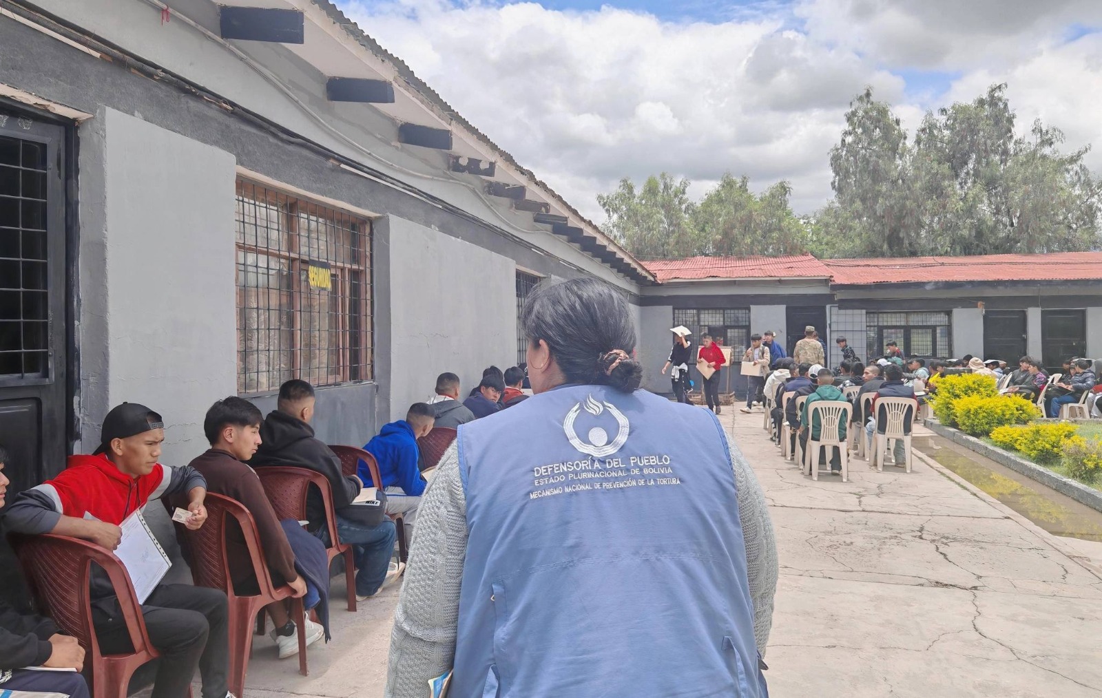 DEFENSORÍA DEL PUEBLO IDENTIFICA INSUFICIENCIA DE CUPOS Y DESINFORMACIÓN EN ALGUNOS CENTROS DE RECLUTAMIENTO MILITAR