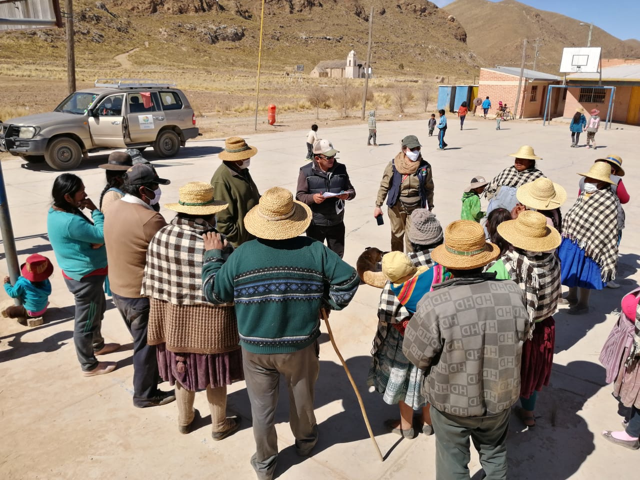 DEFENSORÍA DEL PUEBLO VERIFICA SITUACIÓN DE VULNERABILIDAD DE LOS URUS EN EL CONTEXTO DE LA EMERGENCIA SANITARIA