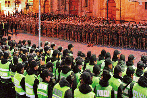 Defensoría del Pueblo advierte que la salud y vida de  policías y militares está en peligro y corren riesgo de convertirse en transmisores COVID-19