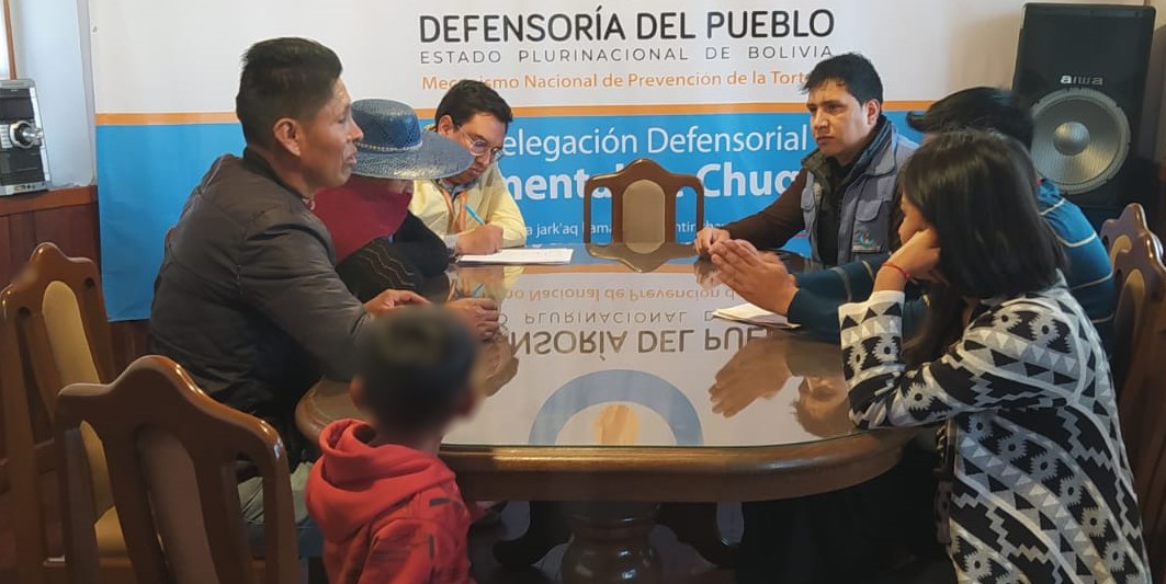 Defensoría del Pueblo gestiona apoyo integral para familia de ex portera del Polideportivo de Garcilazo en la ciudad de Sucre