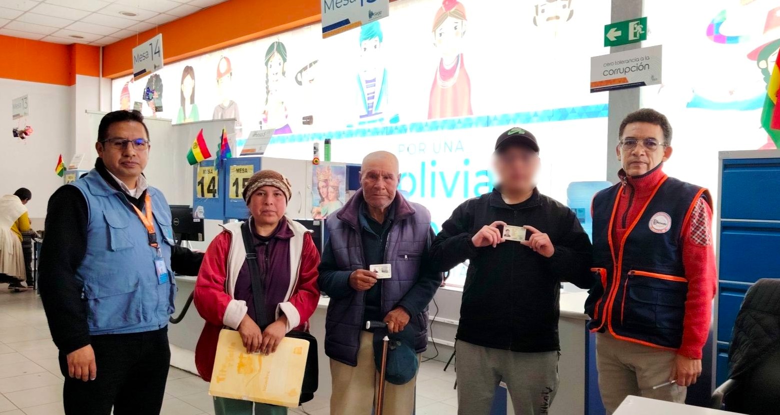 EL ALTO: ADOLESCENTE DE 17 AÑOS RECUPERA  SU DERECHO A LA IDENTIDAD TRAS GESTIÓN DE LA DEFENSORÍA DEL PUEBLO