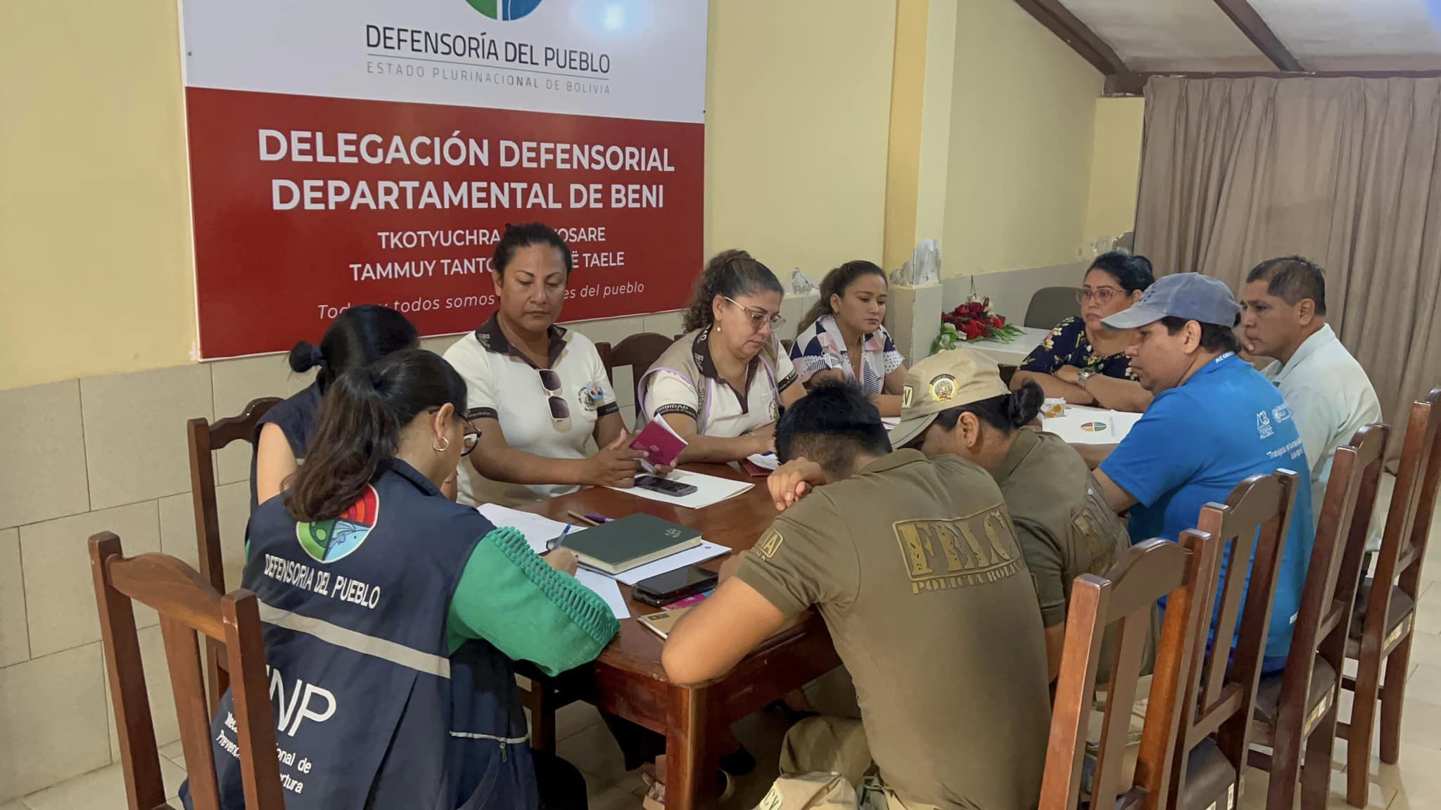 EN BENI LA DEFENSORIA DEL PUEBLO ENCABEZA LA 2DA REUNIÓN DE LA MESA DEPARTAMENTAL DE ATENCIÓN Y PROTECCIÓN A MUJERES AUTORIDADES ELECTAS EN SITUACIÓN DE ACOSO Y VIOLENCIA POLÍTICA.