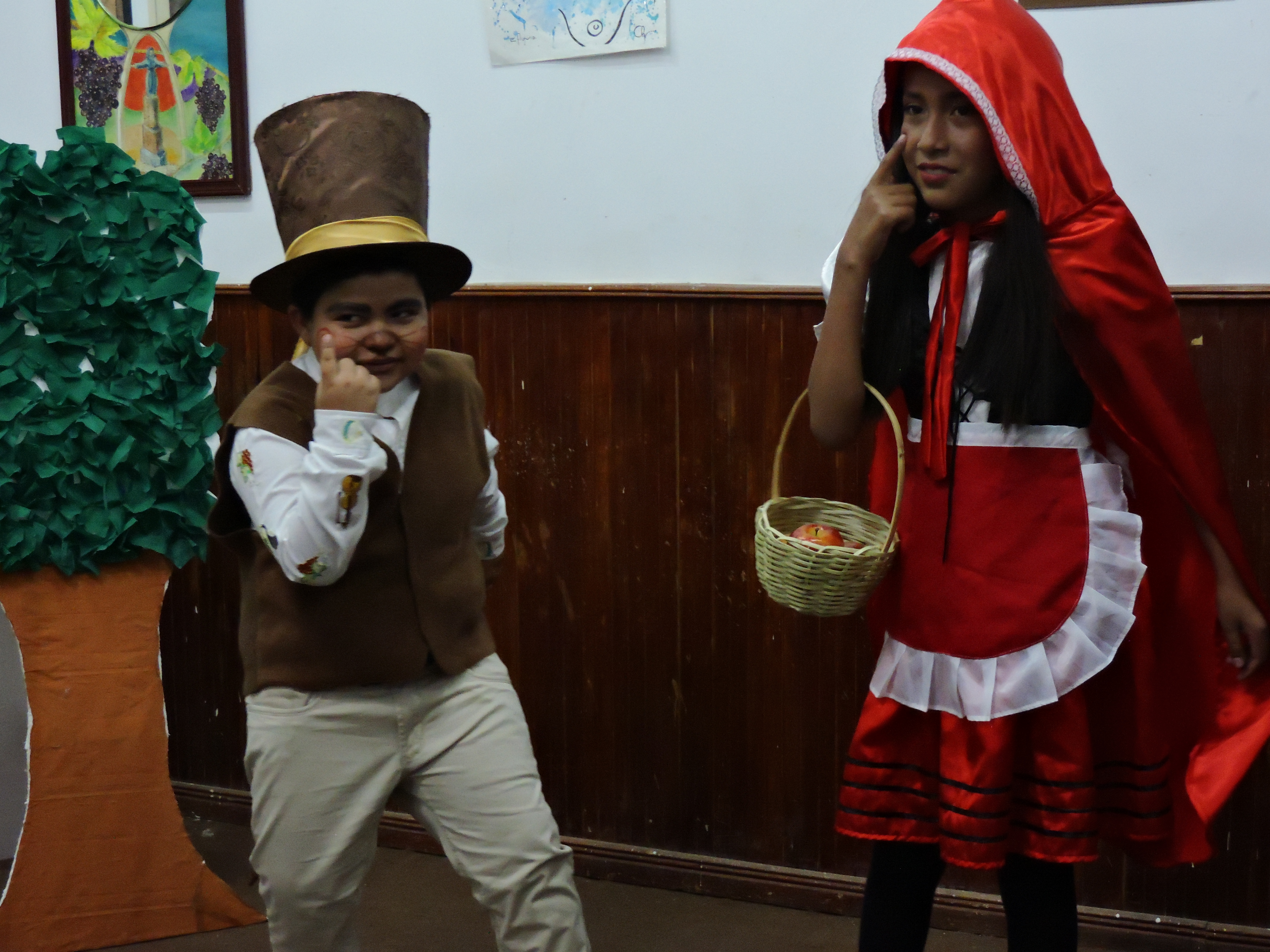 DIEZ INTERPRETACIONES ARTÍSTICAS Y CULTURALES DESTACARON EN EL SEGUNDO FESTIVAL DE LA LENGUA DE SEÑAS BOLIVIANA ORGANIZADO POR LA DEFENSORÍA DEL PUEBLO EN TARIJA