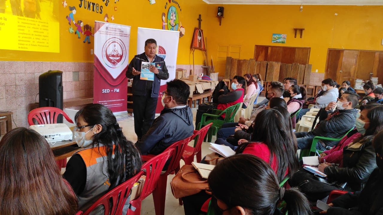 DEFENSORÍA DEL PUEBLO EN ORURO PRESENTA INFORME DEFENSORIAL SOBRE VULNERACIÓN DEL DERECHO A LA PROTECCIÓN DE NIÑAS, NIÑOS Y ADOLESCENTES CON RELACIÓN AL TRABAJO