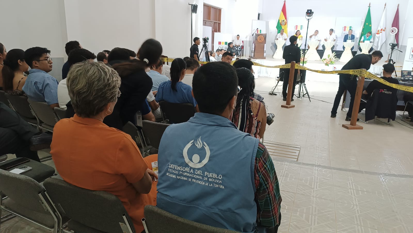 LA DEFENSORÍA DEL PUEBLO ACOMPAÑA DEBATE DE CANDIDATOS A LA GOBERNACIÓN DEL BENI RUMBO A LAS ELECCIONES SUBNACIONALES 2026