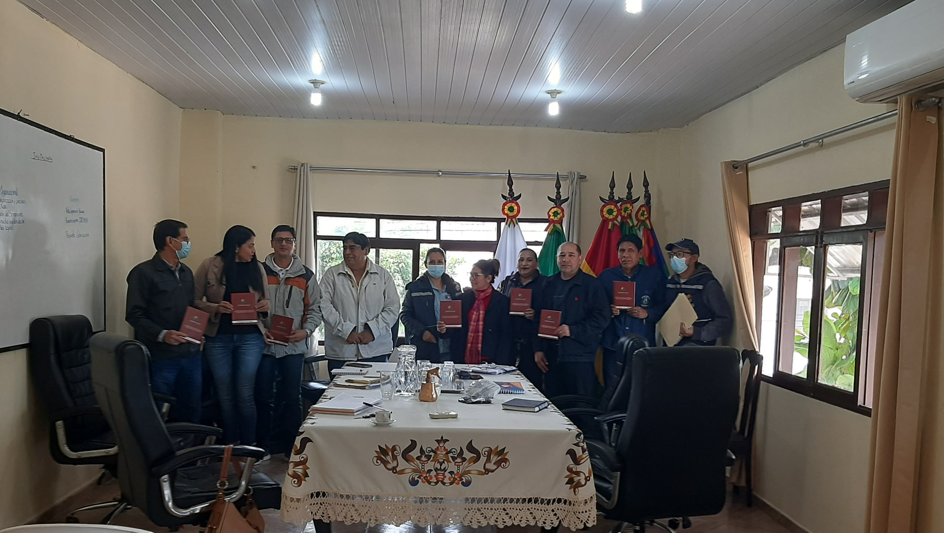 LA DEFENSORIA DEL PUEBLO PRESENTA AL PLENO DEL CONCEJO MUNICIPAL DE PUERTO SUAREZ PROPUESTA NORMATIVA EN BENEFICIO DE NIÑAS, NIÑOS Y ADOLESCENTES VICTIMAS DE FEMINICIDO