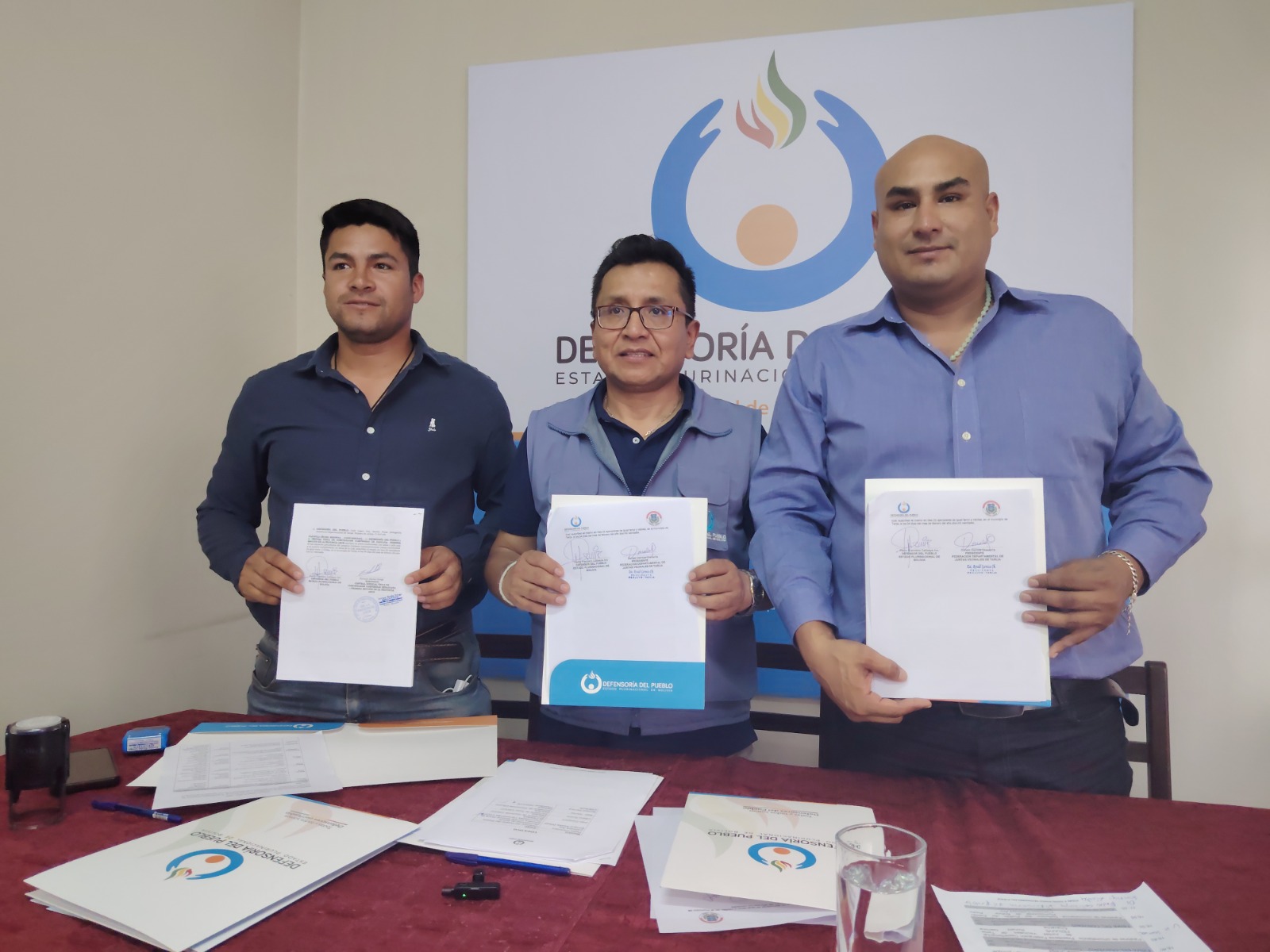 DEFENSORÍA DEL PUEBLO, FEDJUVE DE TARIJA Y COMUNIDADES DE PADCAYA FORTALECEN DEFENSA DE LOS DERECHOS HUMANOS