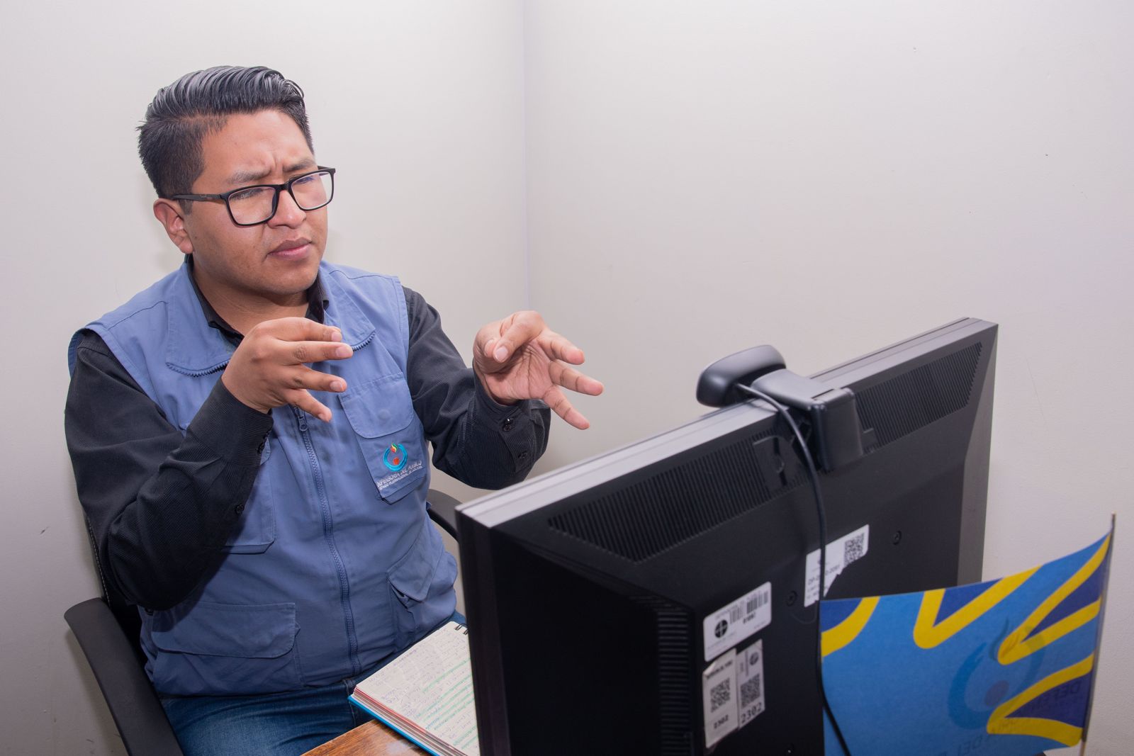 DEFENSORÍA DEL PUEBLO FACILITA ATENCIÓN VIRTUAL A PERSONAS SORDAS MEDIANTE INTERPRETACIÓN EN LENGUA DE SEÑAS BOLIVIANA