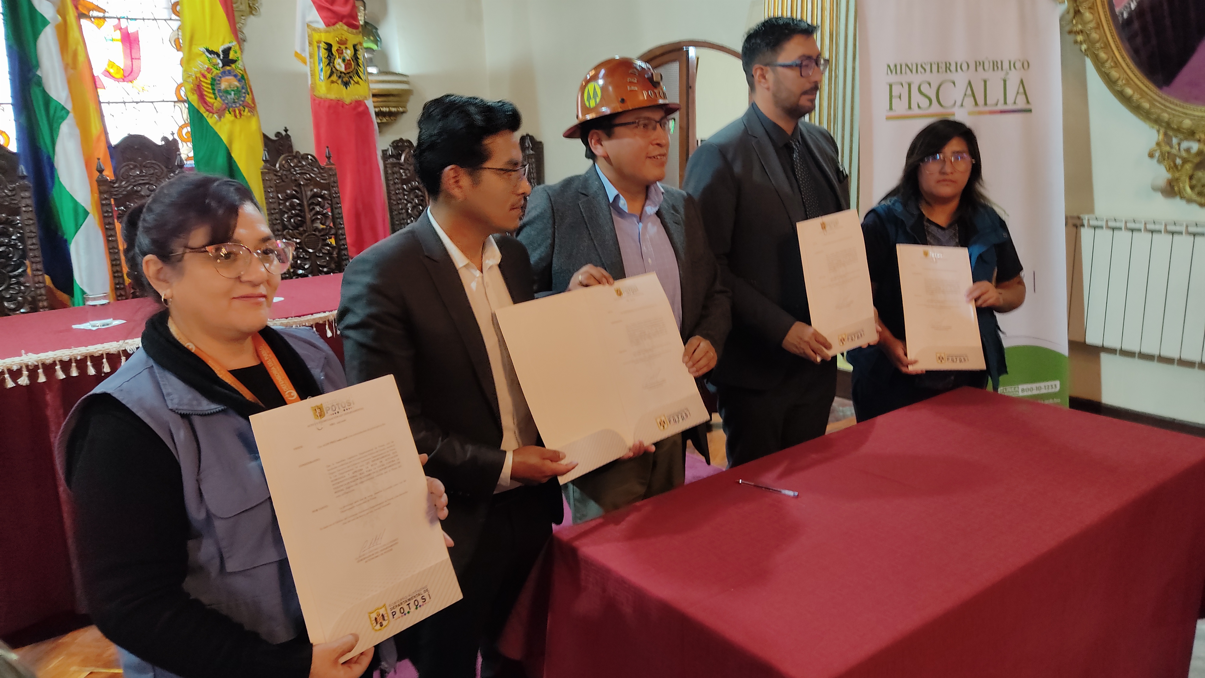 POTOSÍ PROMULGA LEY DEPARTAMENTAL QUE INSTITUCIONALIZA LA RUTA DE ATENCIÓN INTERINSTITUCIONAL PARA FORTALECER LA LUCHA CONTRA LA VIOLENCIA