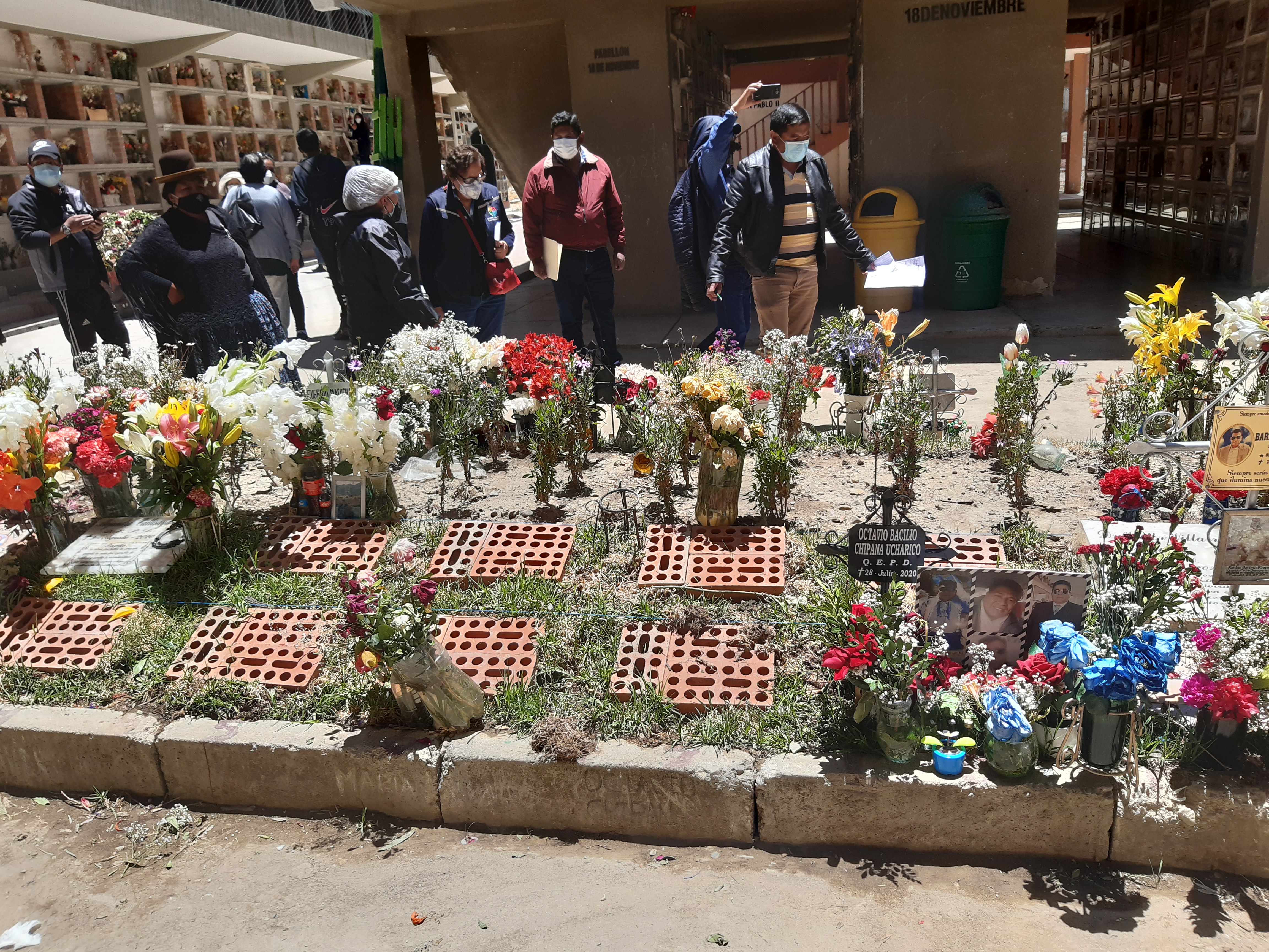 DEFENSORÍA DEL PUEBLO VERIFICA LA INSTALACIÓN DE FOSAS COMUNES PARA FALLECIDOS POR COVID-19 EN EL CEMENTERIO GENERAL