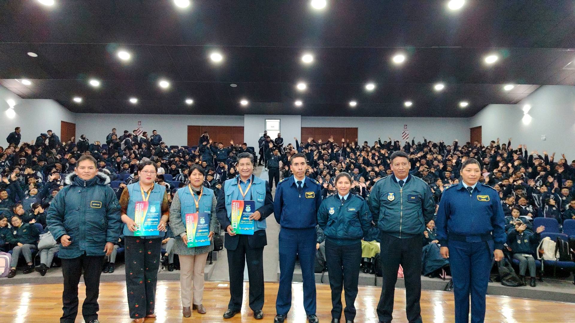 DEFENSORÍA DEL PUEBLO CAPACITA A MÁS DE 1.200 ESTUDIANTES EN EL ALTO PARA PREVENIR LA VIOLENCIA Y PROMOVER UNA CONVIVENCIA PACÍFICA