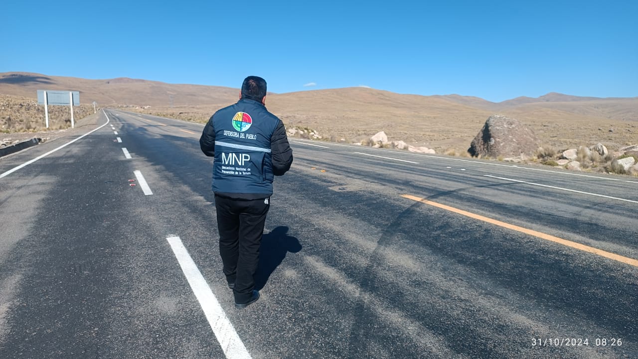 DEFENSORÍA DEL PUEBLO LOGRA ACUERDO PARA PAUSA SOLIDARIA POR TODOS SANTOS EN EL BLOQUEO DE CARRETERAS EN EL NORTE DE POTOSÍ