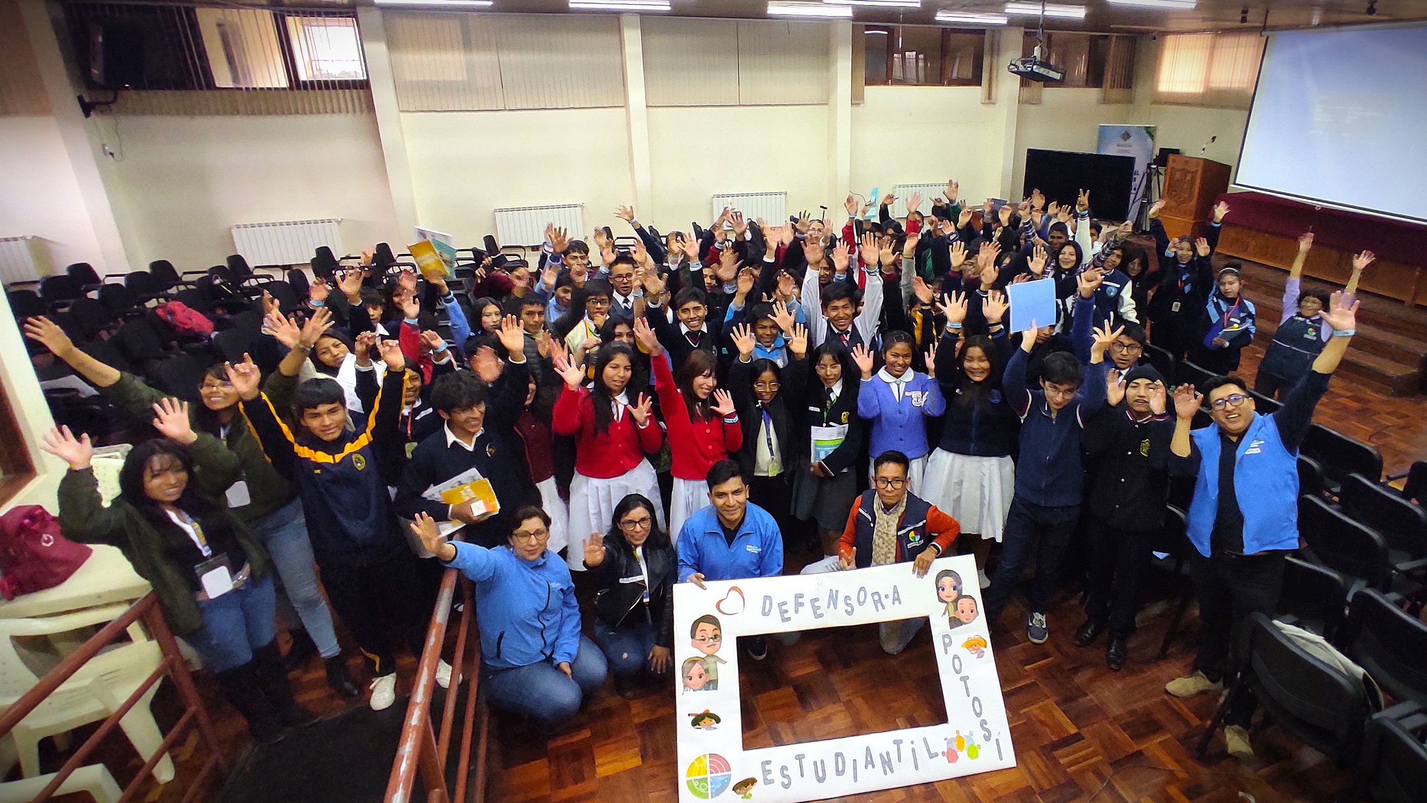 DEFENSORAS Y DEFENSORES ESTUDIANTILES FORTALECEN CAPACIDADES EN DERECHOS HUMANOS Y PREVENCIÓN DE LA VIOLENCIA