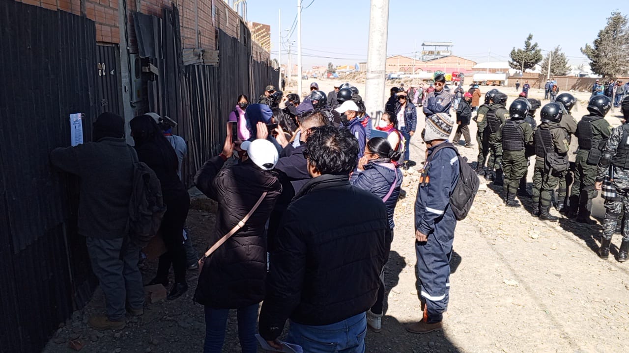 La Paz: Defensoría del Pueblo logró la restitución de inmueble a pareja de adultos mayores de El Alto