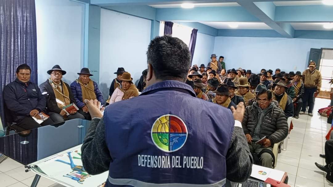 DEFENSORÍA DEL PUEBLO SOCIALIZA NORMATIVAS DE PREVENCIÓN DE LA VIOLENCIA CON AUTORIDADES INDÍGENA ORIGINARIO CAMPESINOS DEL MUNICIPIO DE HUARINA