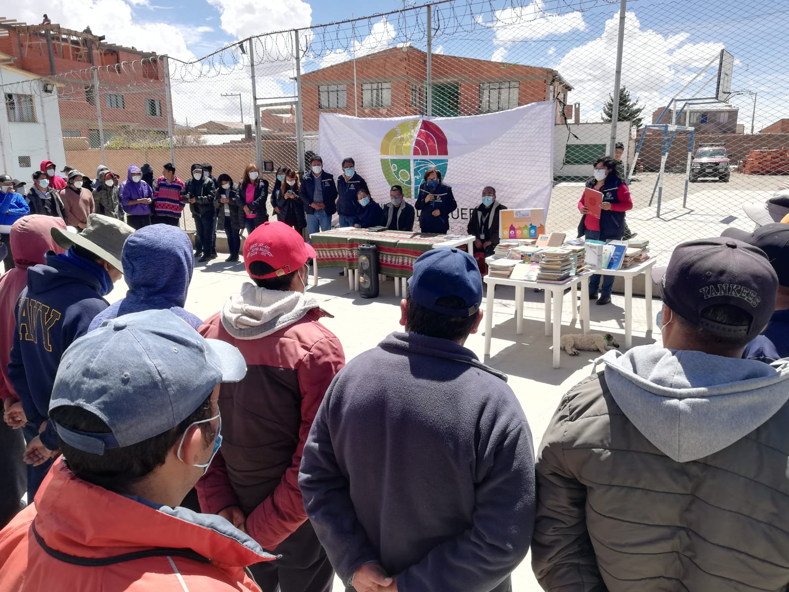 Defensoría del Pueblo implementa el programa “Libros por Rejas” en el Centro de Custodia de Patacamaya