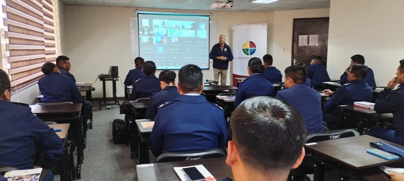 EL ALTO: MÁS DE 200 EFECTIVOS DE LA FUERZA AÉREA BOLIVIANA SE CAPACITAN EN DERECHOS HUMANOS Y NORMATIVAS QUE PROTEGEN A POBLACIONES EN SITUACIÓN DE VULNERABILIDAD