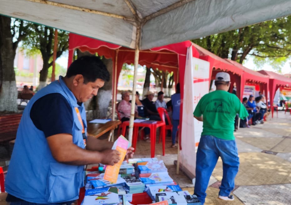 DEFENSORÍA DEL PUEBLO CONMEMORA EL 77° ANIVERSARIO DE LA DECLARACIÓN UNIVERSAL DE LOS DERECHOS HUMANOS CON UNA FERIA ARTÍSTICA EN GUAYARAMERÍN