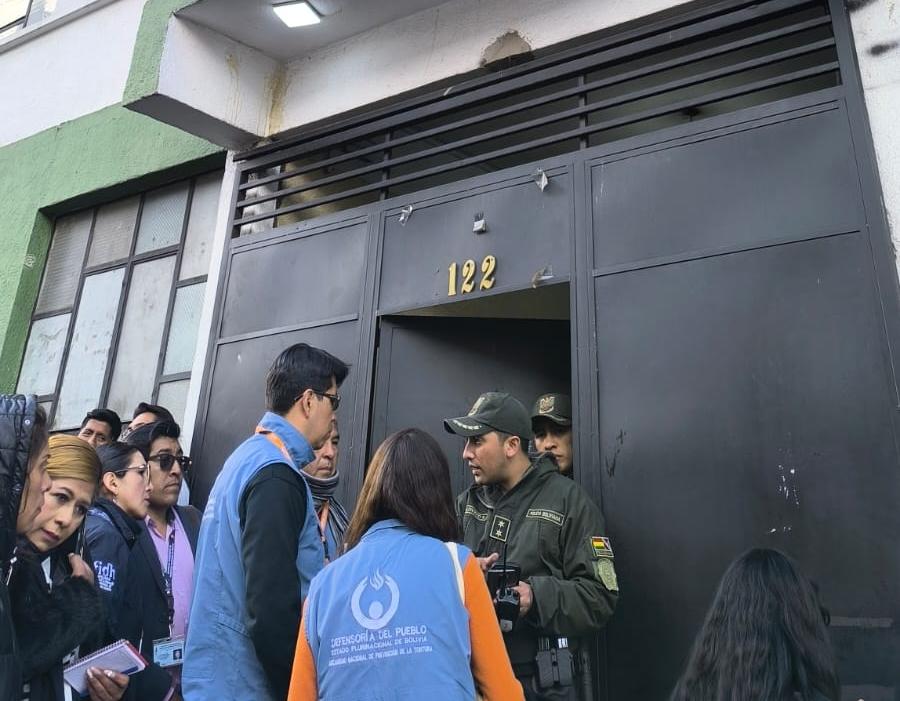 DEFENSOR DEL PUEBLO REALIZA MONITOREO DE MOVILIZACIONES EN EL ALTO Y LA PAZ Y VERIFICA LA SITUACIÓN DE PERSONAS APREHENDIDAS