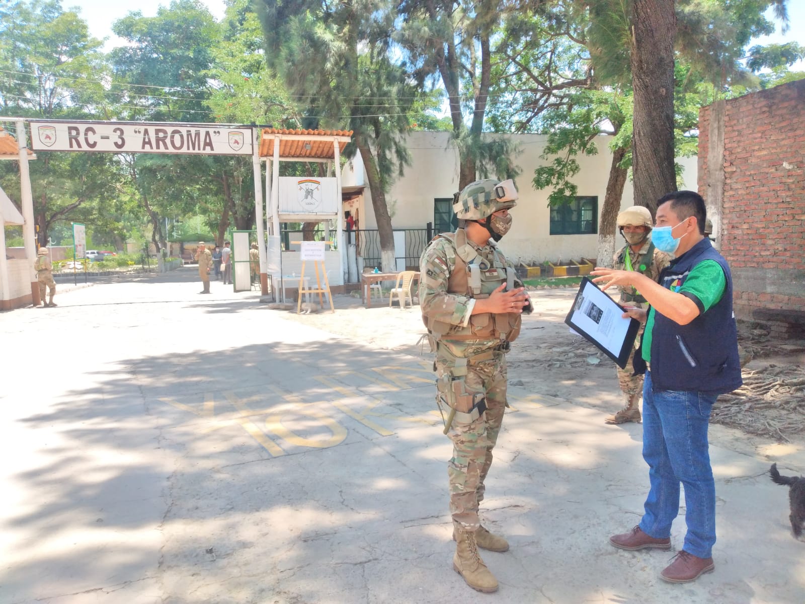 DEFENSORIA DEL PUEBLO EVIDENCIA MOLESTIA DE PADRES DE FAMILIA POR EXIGENCIA DE REQUISITOS EN RECLUTAMIENTO PARA EL SERVICIO MILITAR EN YACUIBA